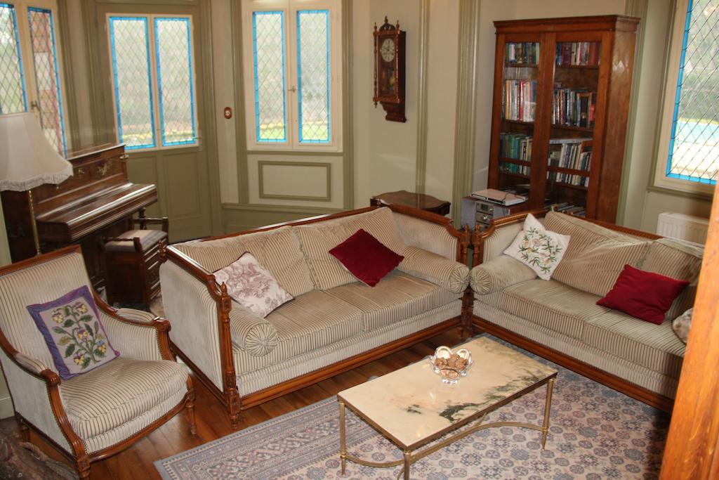 Chateau Lezat - Chambres D'Hotes เลอ ซูเตอร์เรน ภายนอก รูปภาพ
