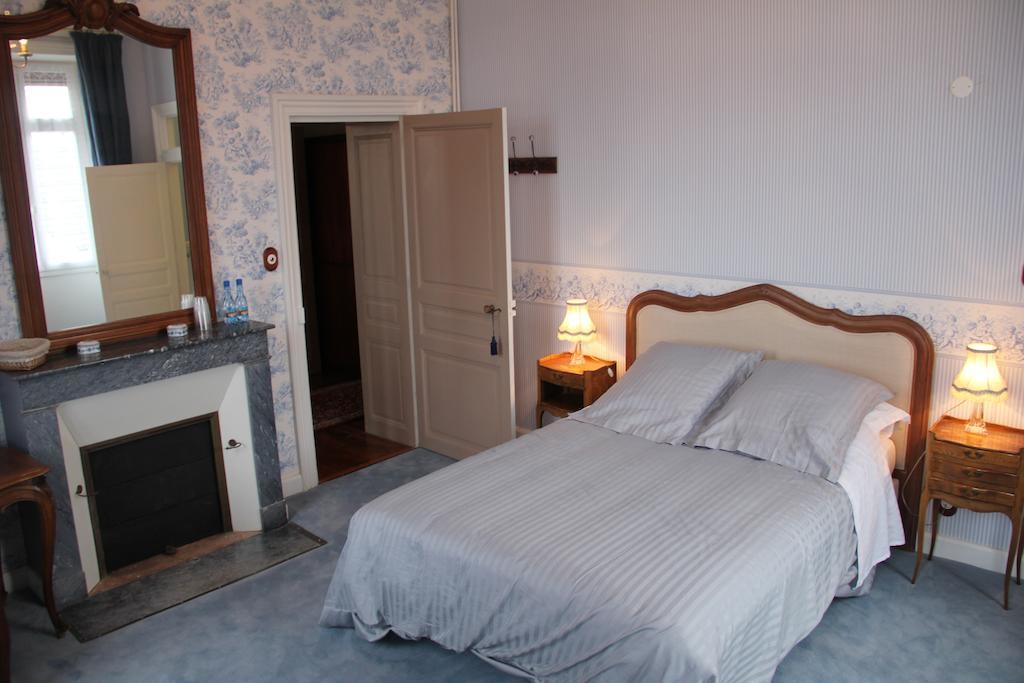Chateau Lezat - Chambres D'Hotes เลอ ซูเตอร์เรน ห้อง รูปภาพ